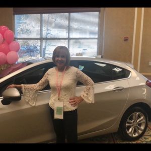 Meet your Posher, Ellie